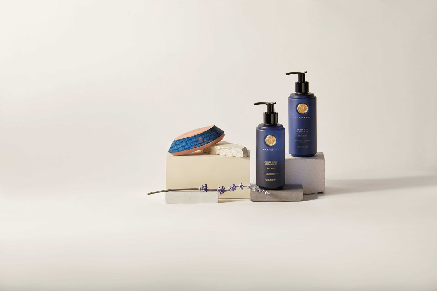 ジュニパーベリー＆シダーウッド　ボディローション250ml